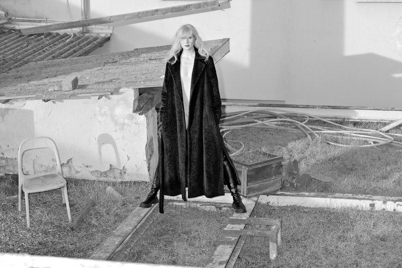 Caves du Manoir : Camilla Sparksss – Mortòri